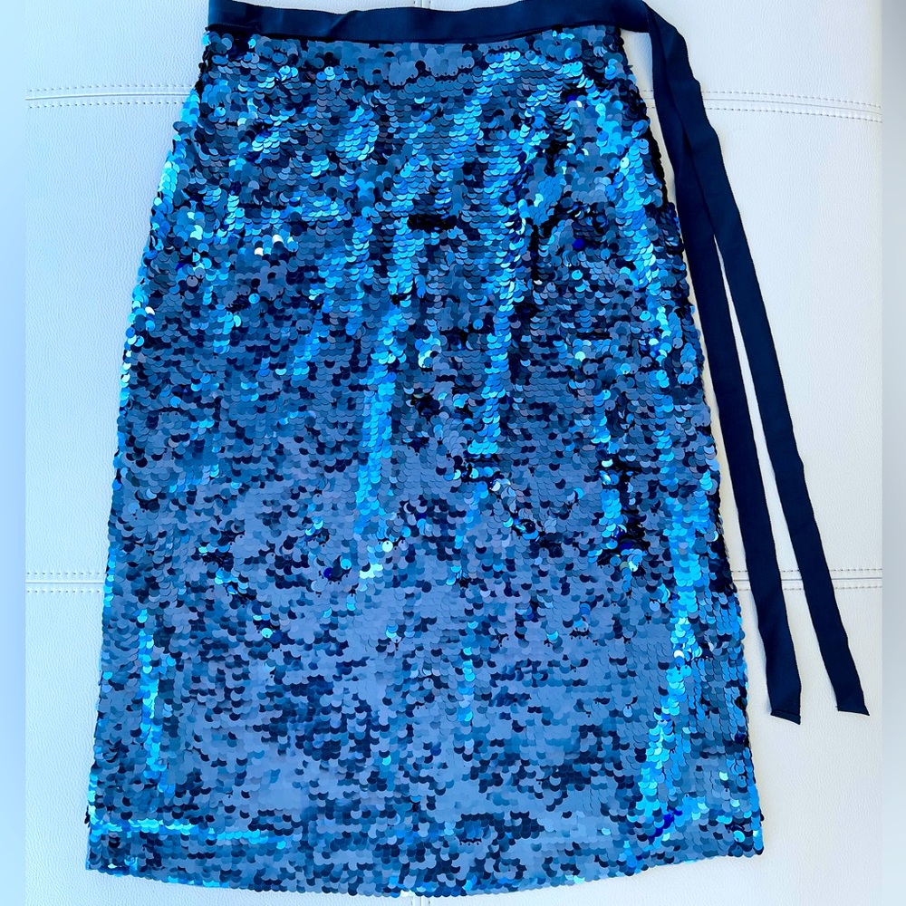 NWT! 
J. Crew Collection
Royal Navy Blue 
Sequin Pencil Skirt w/ Belt 
Size XS